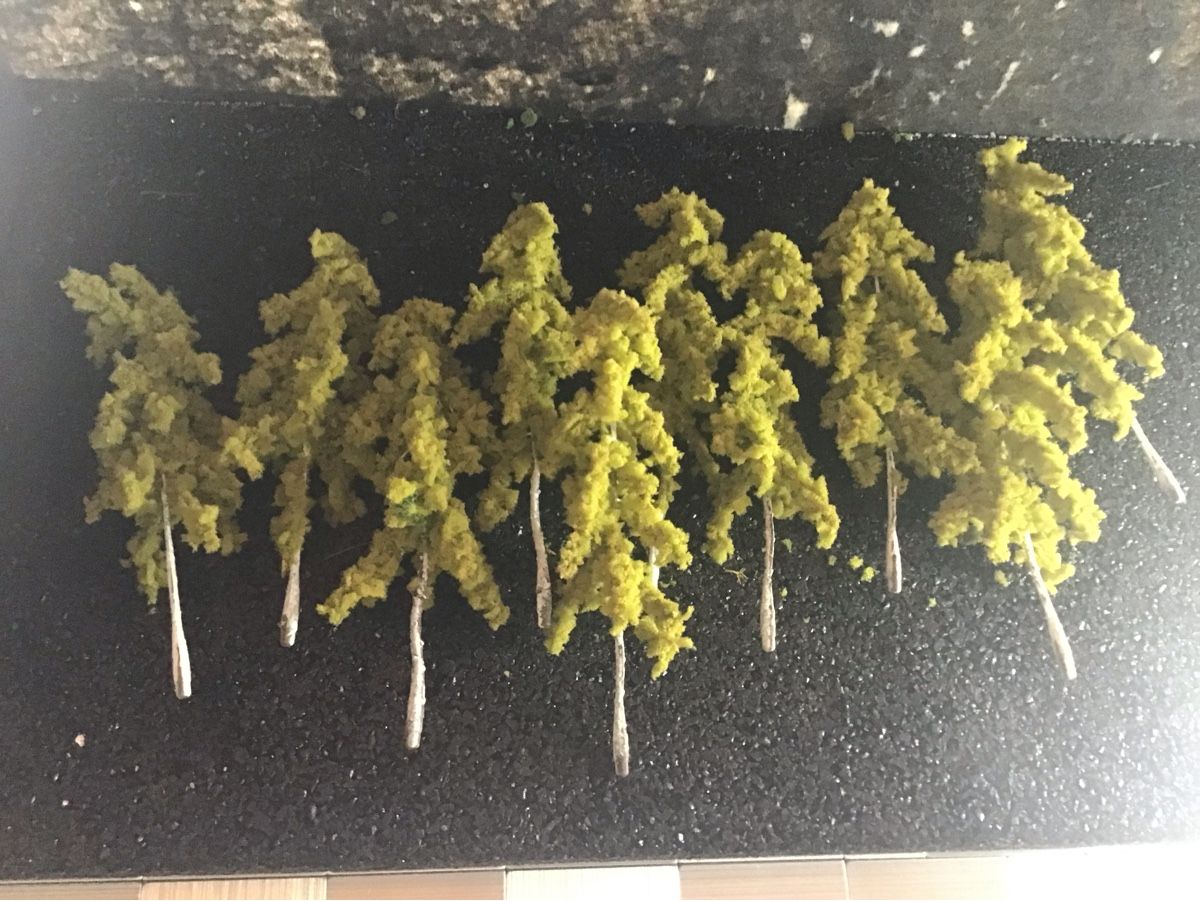 Kit di modellismo & Modellini statici: MODELL BÄUME H0 – Usato da Männedorf venduto da Spezial-Modelle 1