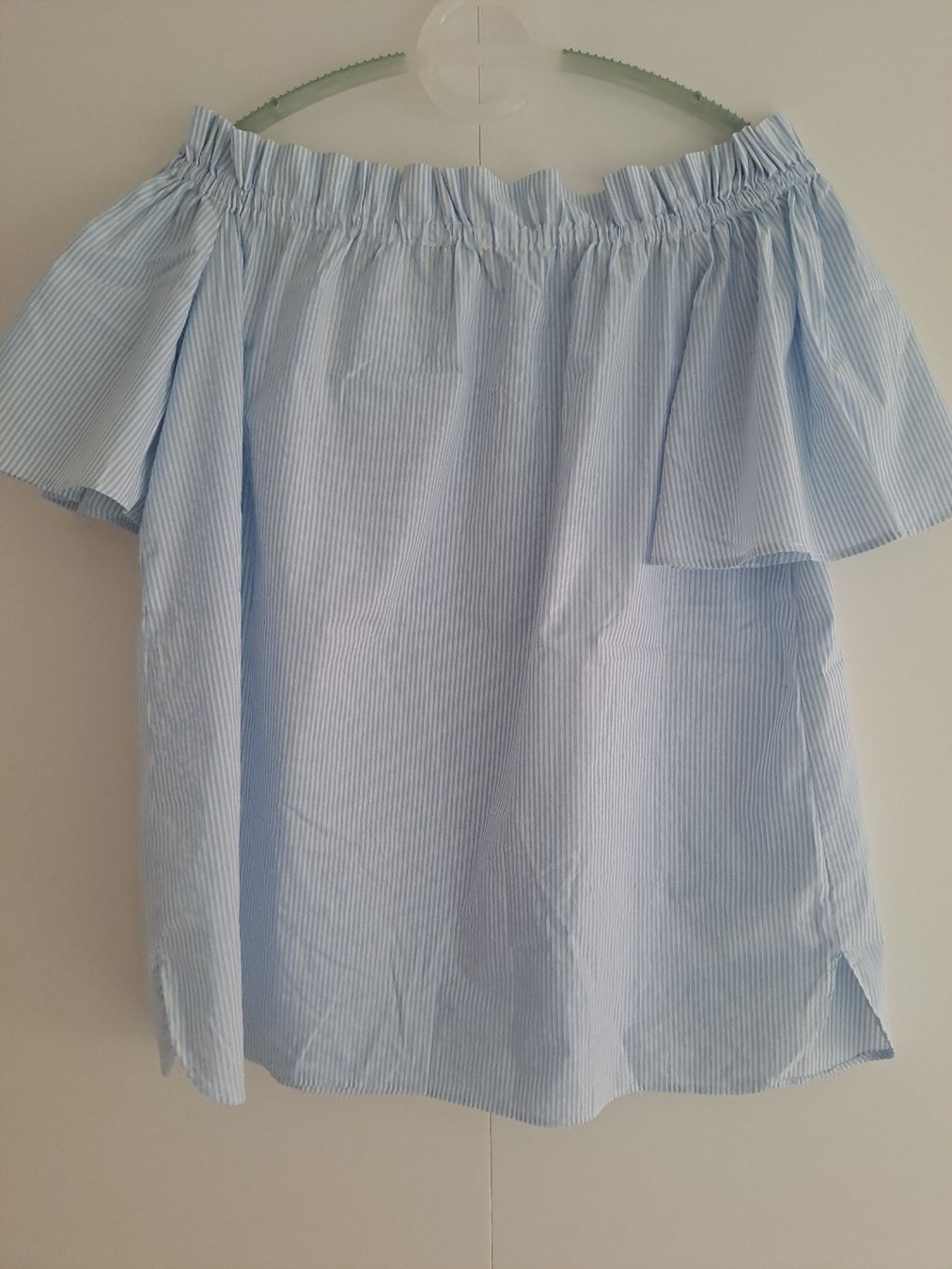 Chemisiers: Bluse gestreift Grösse M schulterfrei Damen – D'occasion à Zürich par jun_vh8f 1