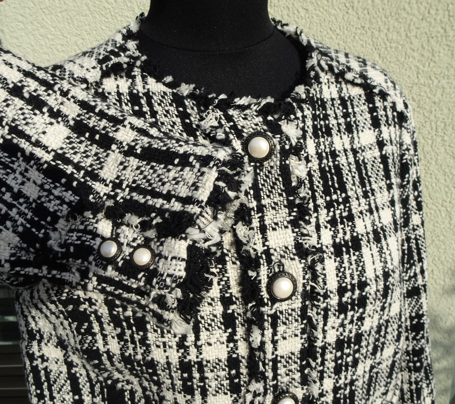 Zara Giacche: Zara Basic Blazer Jacke Boucle schwarz weiss Gr. L 40 – Usato da Winterthur venduto da blumeblau77 7
