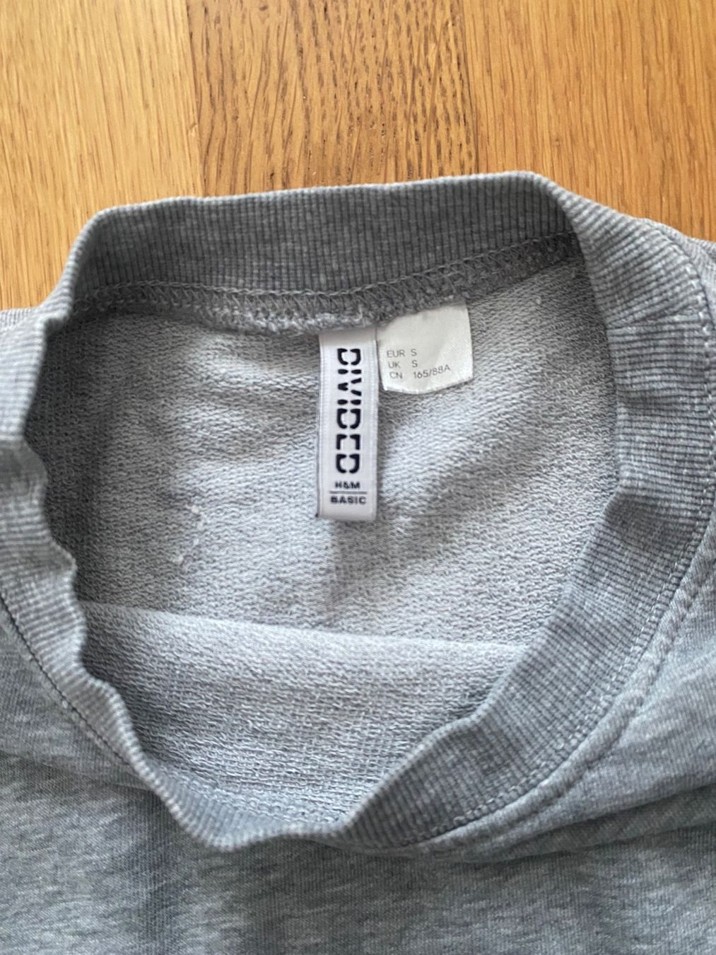 H&M Maglioni & Felpe: grauer Pullover Gr. S – Usato da Riedholz venduto da emm_22qn 3