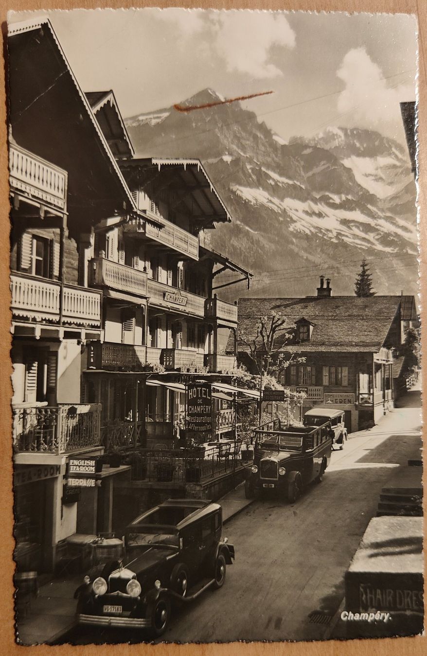 Ansichtskarten: Champery mit alten Autos und Postauto um 1945 – Gebraucht aus St. Erhard von Chaeferli6