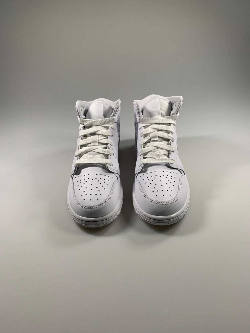 Jordan Scarpe da donna: Jordan 1 Mid Triple White (GS) – Nuovo e nell'imballaggio originale da Thörishaus venduto da SnkrsVie