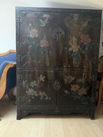 Asiatischer Vintage Schrank