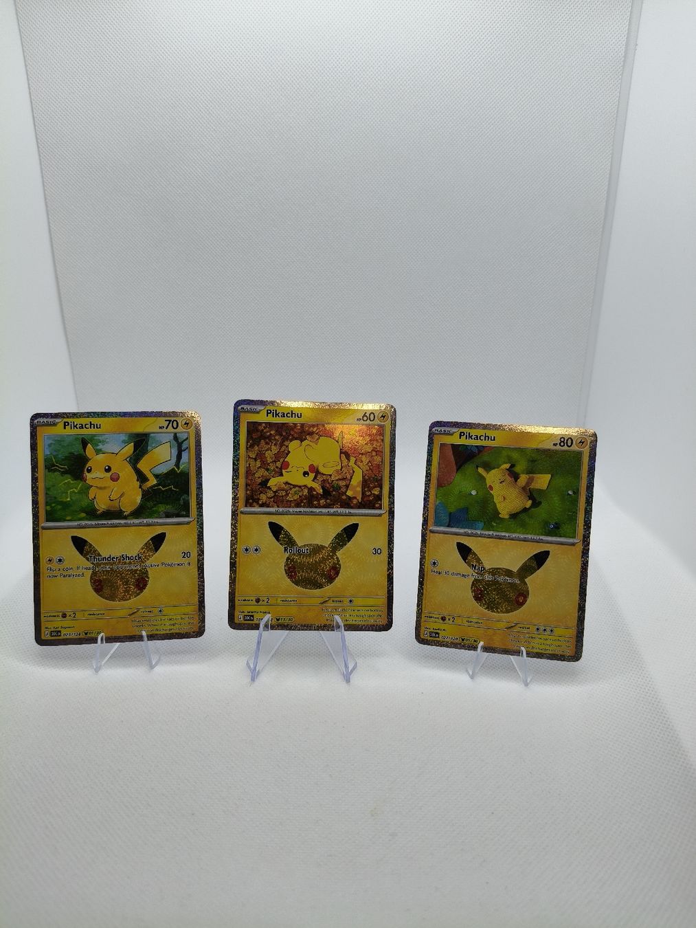 Pokémon Carte collezionabili: Pokemon 30th Celebration Pikachu Set – Nuovo (secondo la descrizione) da Wallbach venduto da GyaradosCollect