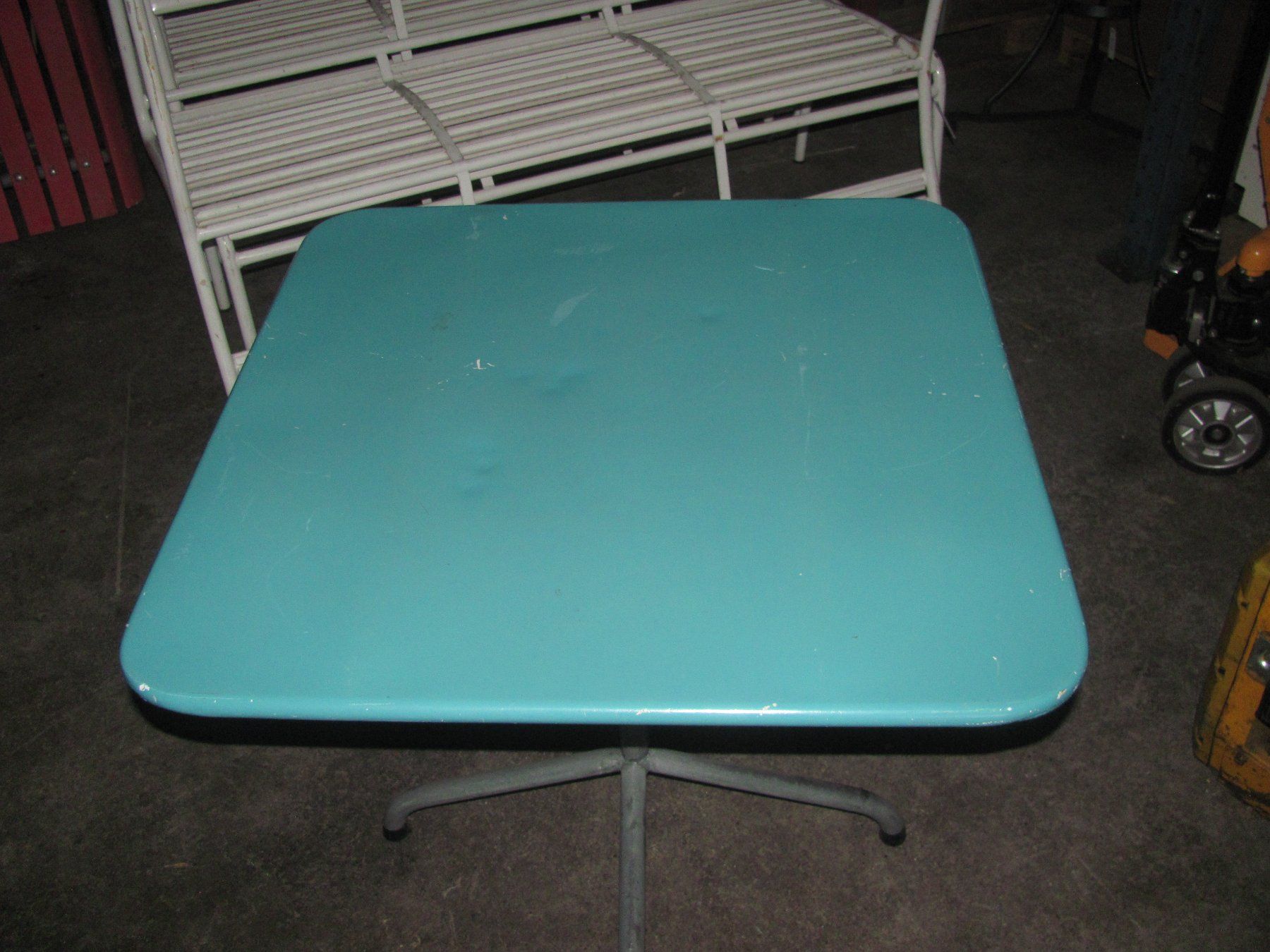 Schaffner Tische: Schaffner ? Blechtisch 75x75cm Gartentisch LESEN Höhe 72 – Gebraucht aus Malters von Monark 1