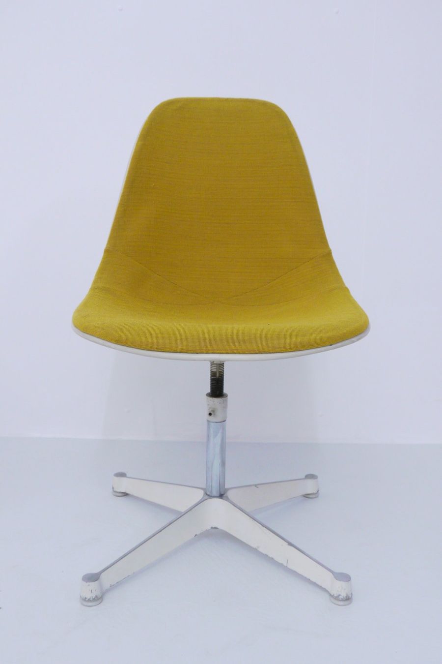 Knoll Set di tavolo e panche: Dining set by Eames for Herman Miller 60s – Usato da Basel venduto da MidMod20C 6