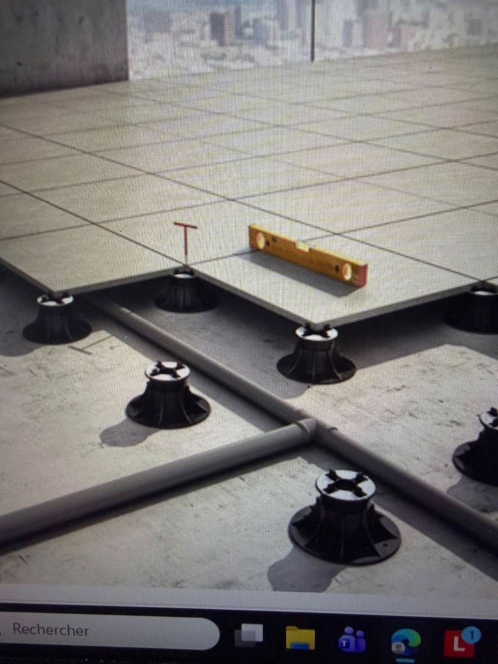 Rivestimenti per pavimenti: Plots réglables terrasse type NM2  40-70  -  80 pièces – Nuovo e nell'imballaggio originale da Leukerbad venduto da cgmorand 1