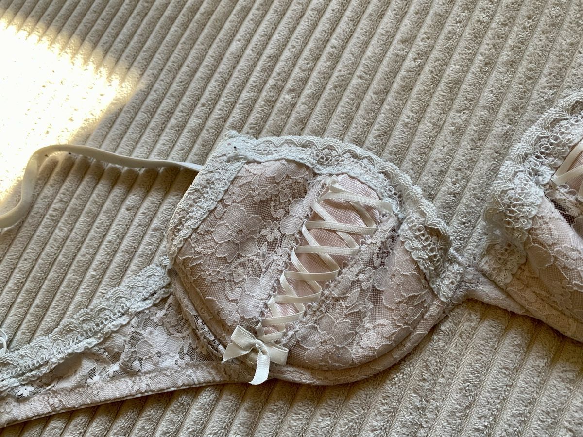 Altra biancheria intima: BH Spitze Rosa Beige Dirndl Bra Masche Dessous Bustier 75B – Usato da Langnau am Albis venduto da cynthia.jolene 4