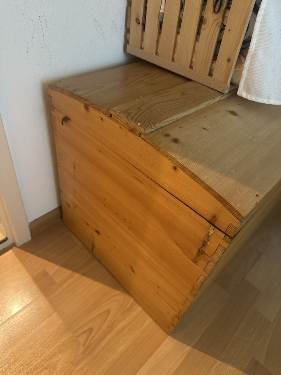 Truhen: Holztruhe – Gebraucht aus Bassersdorf von Stebefasa 1