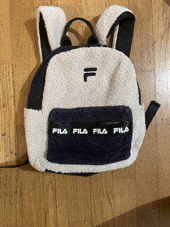 Flauschiger Fila Rücksack