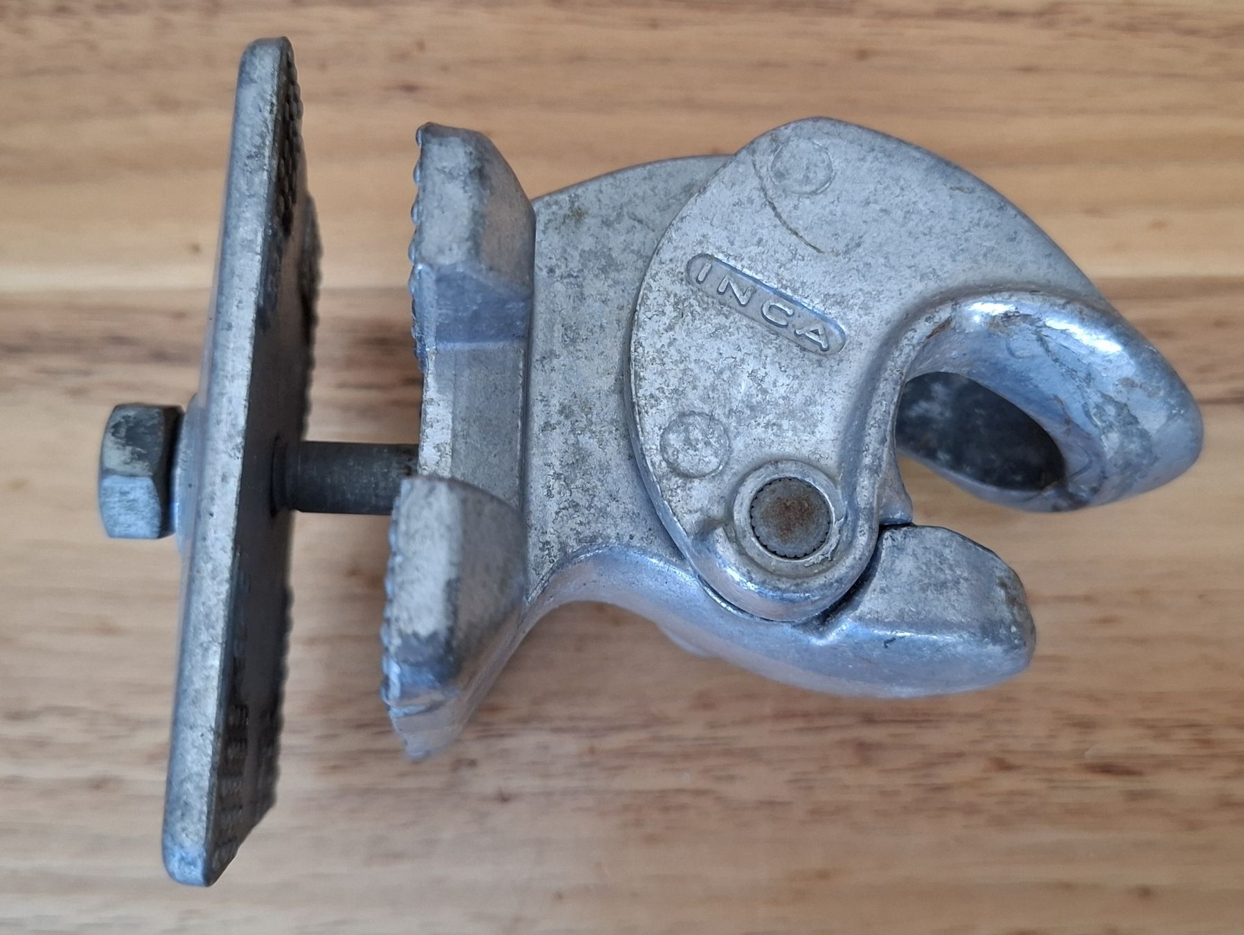 Ganci per rimorchio: INCA Anhängerkupplung für Velo oder Mofa – Usato da Winterthur venduto da DanielaB07
