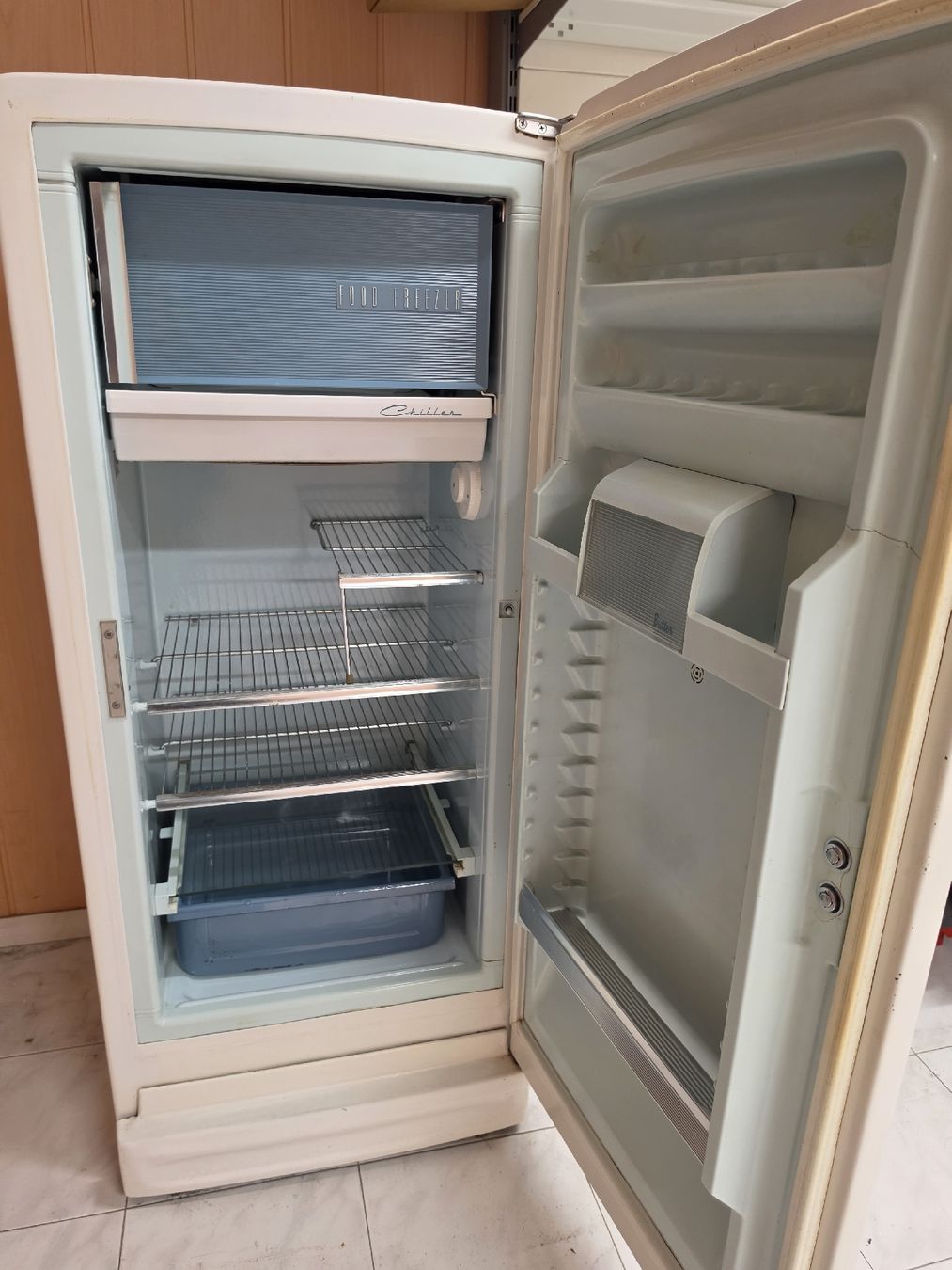 Frigoriferi: Frigo General Electric vintage,  1950n – Usato da Genève venduto da Titan1966 3