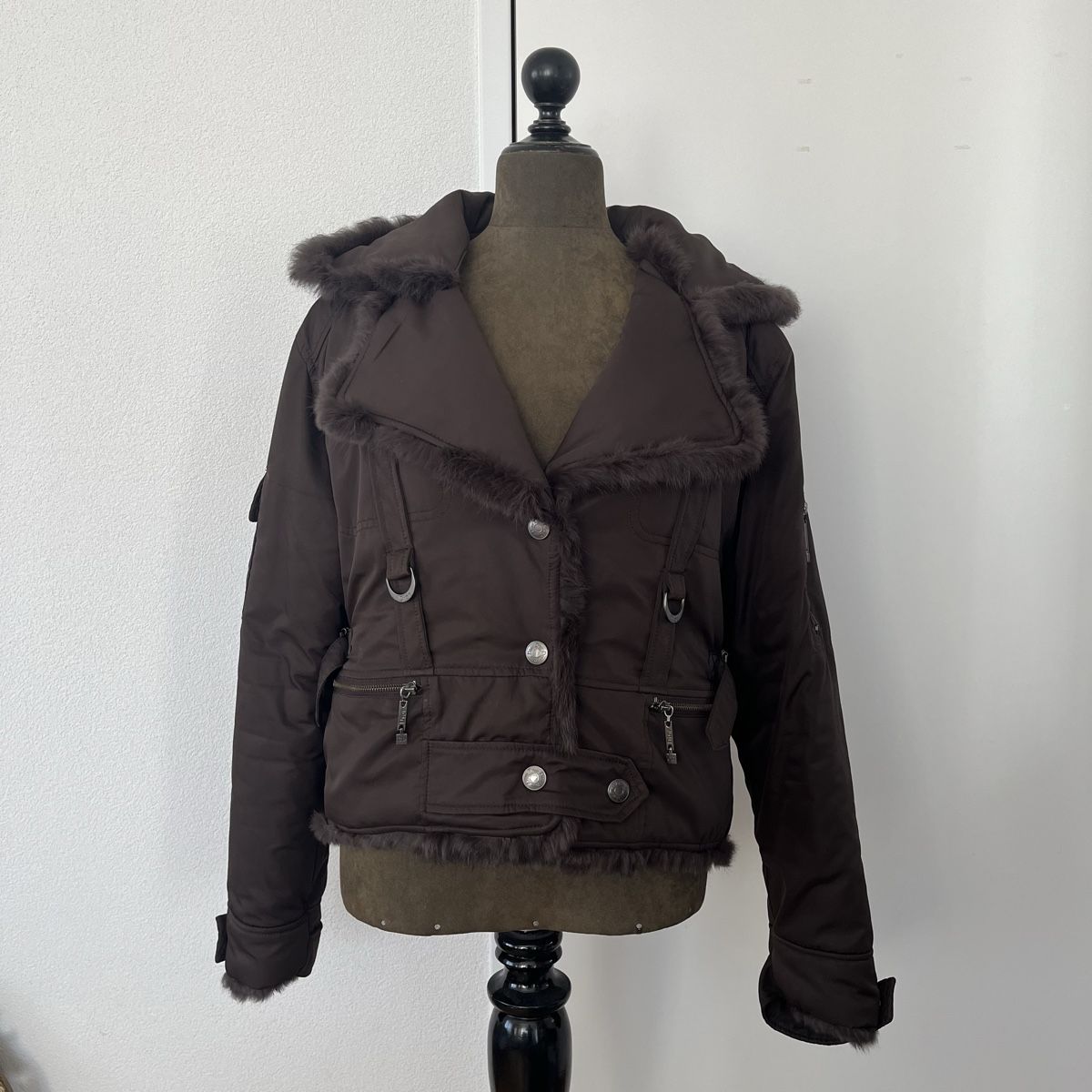 Dior Jacken: Christian Dior Jacke – Neu (gemäss Beschreibung) aus Zug von saskia-chiara