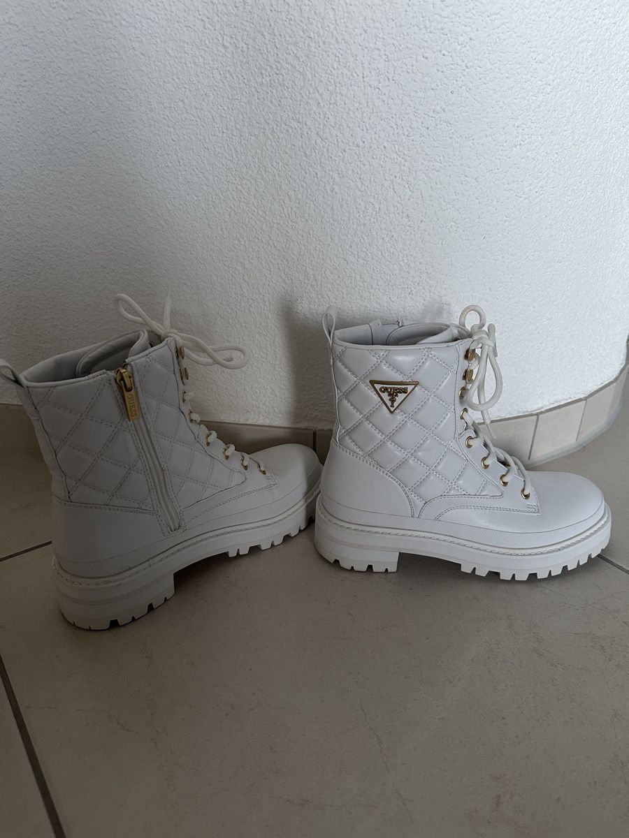 Guess Scarpe da donna: Guess Winterboots, Gr. 37, – Usato da Altendorf venduto da Vanessa789
