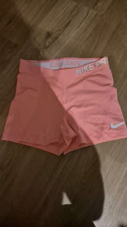 Nike Pro Damen Shorts Grösse S Pink