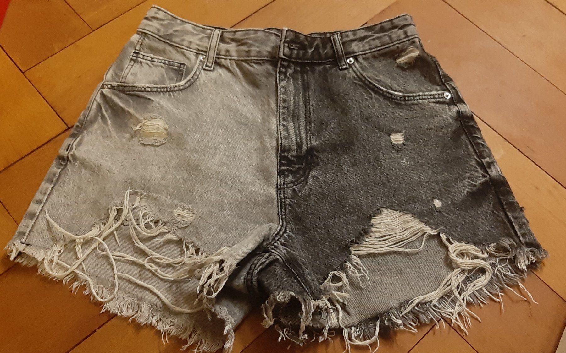 Jeans: Denim Shorts -Schwarz/ grau- Gr.38 – Gebraucht aus Zürich von Venecia25 3