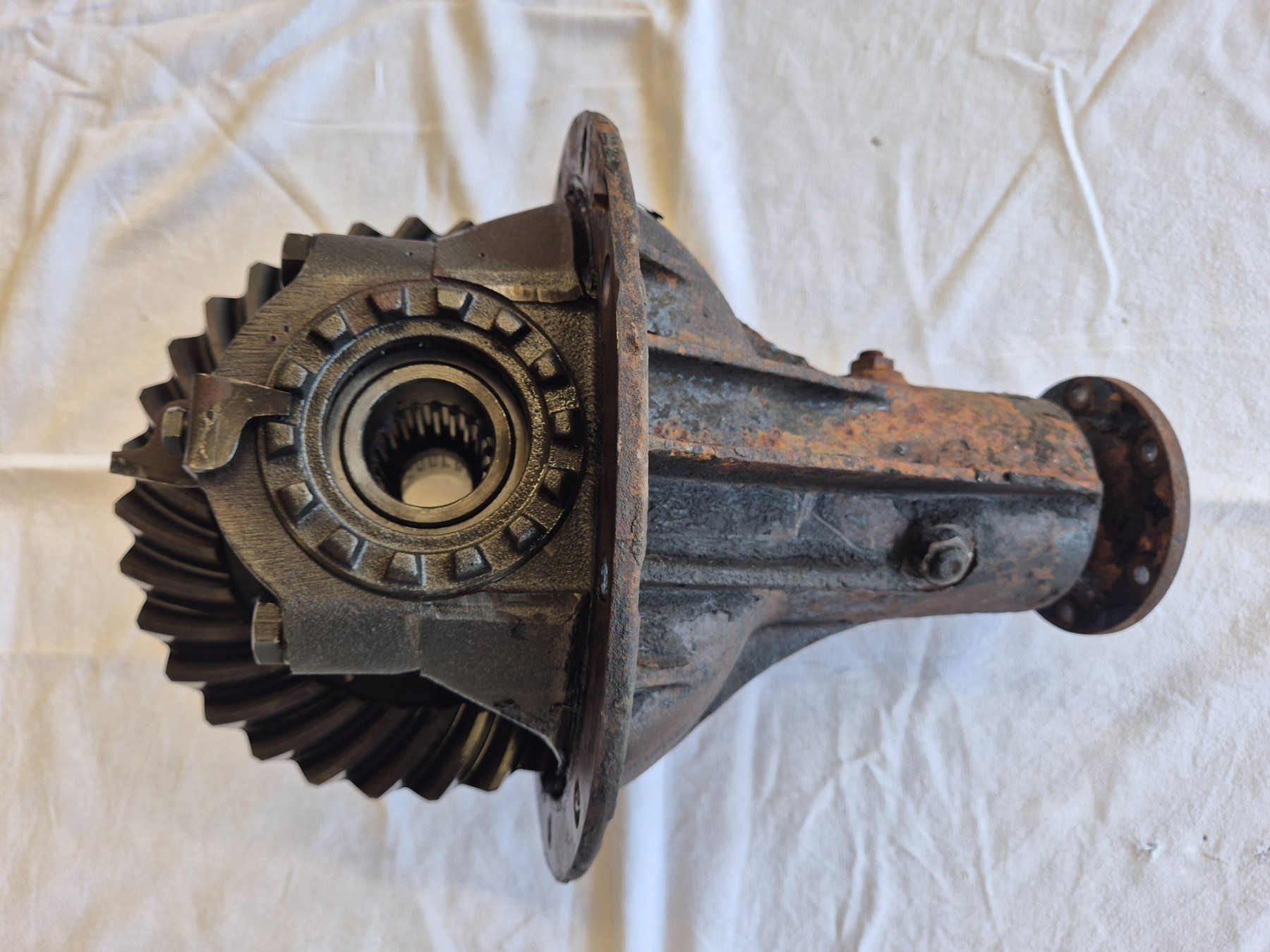 Opel Tutti pezzi di ricambio auto: Opel Blitz Differential,Hinterachsgetriebe – Usato da Bremgarten AG venduto da Osella5