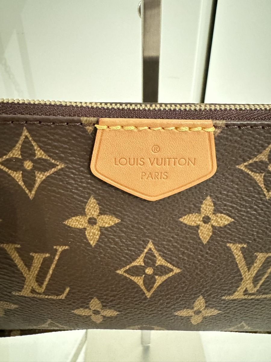 Louis Vuitton Taschen: Ab 1 Louis Vuitton Pochette der Multi Pochette Accessoires – Gebraucht aus Bern von  1