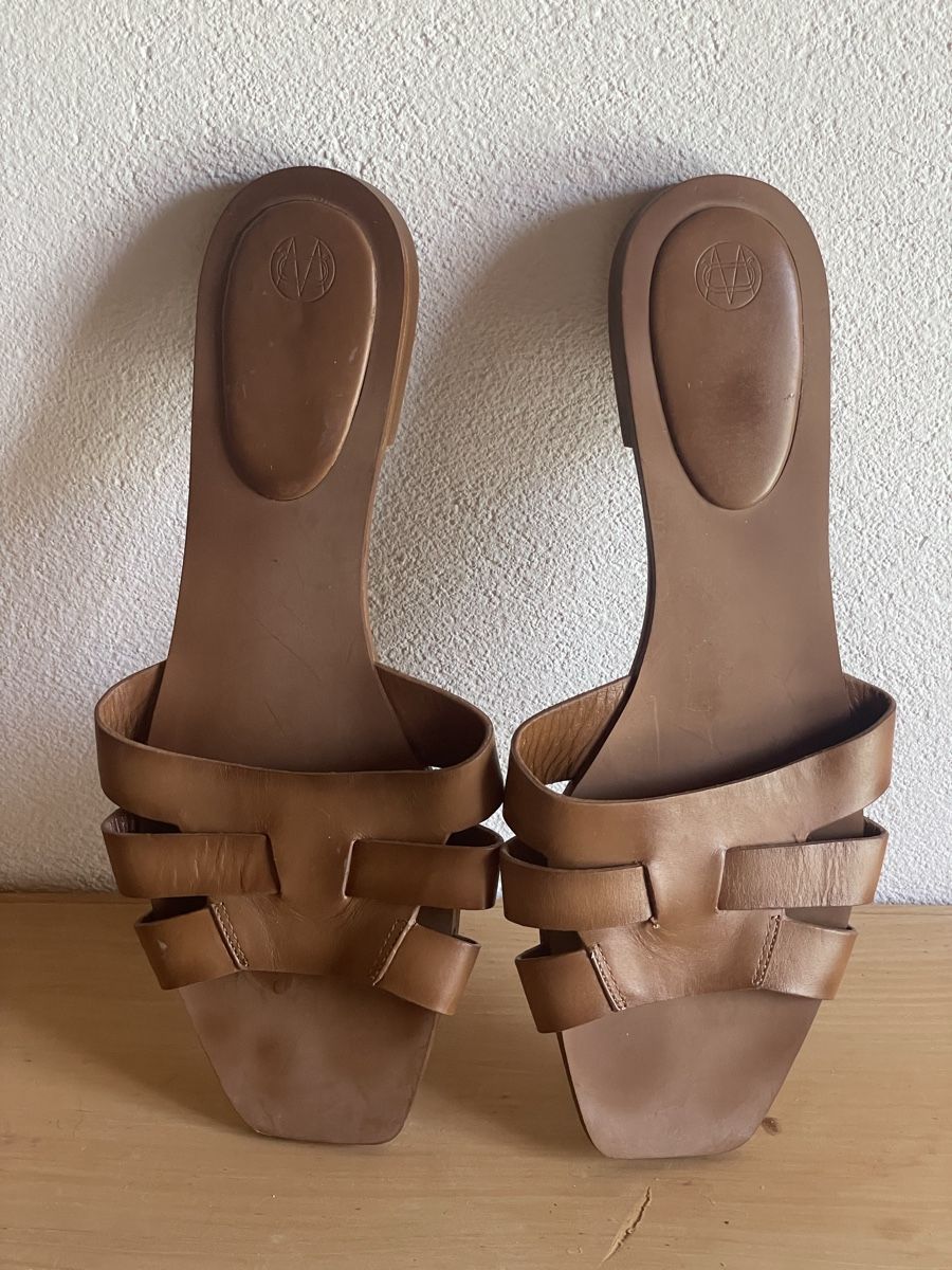 Massimo Dutti Scarpe da donna: Massimo Dutti Pantolette hellbraun Gr.40 – Usato da St. Moritz venduto da hdj_dd7v