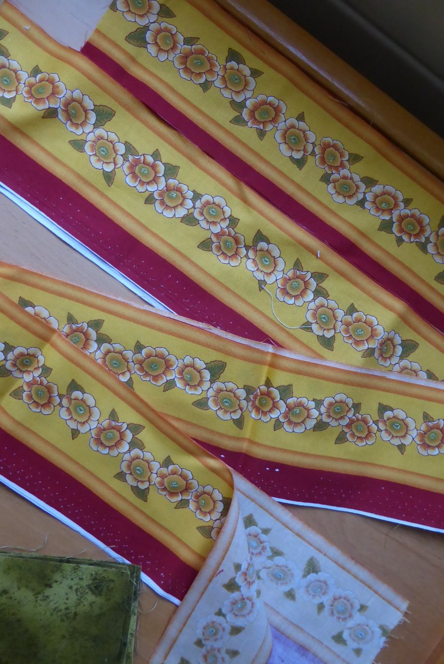 Tessuti: Exklusive Patchwork Restenstoffe zu einem Preis - Stoffpaket – Nuovo (secondo la descrizione) da Brunnadern venduto da pinkfaden 1