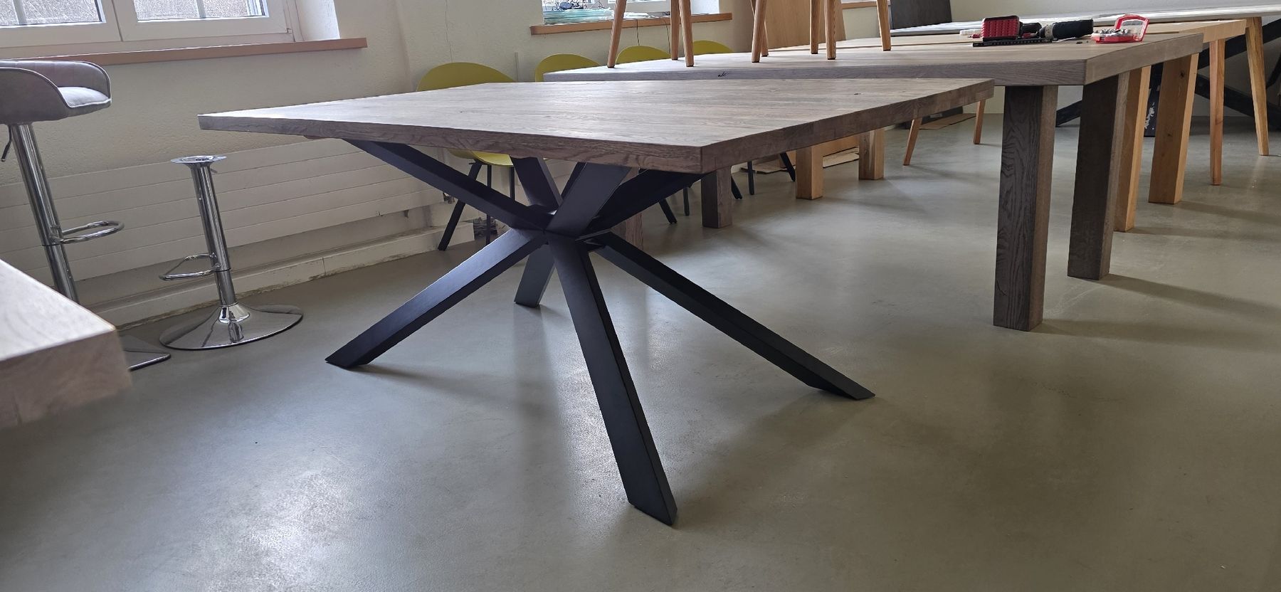 Tables: Tisch neu Massiv – Neuf avec emballage d'origine à Lützelflüh-Goldb par Rampenverkauf_72_ 6