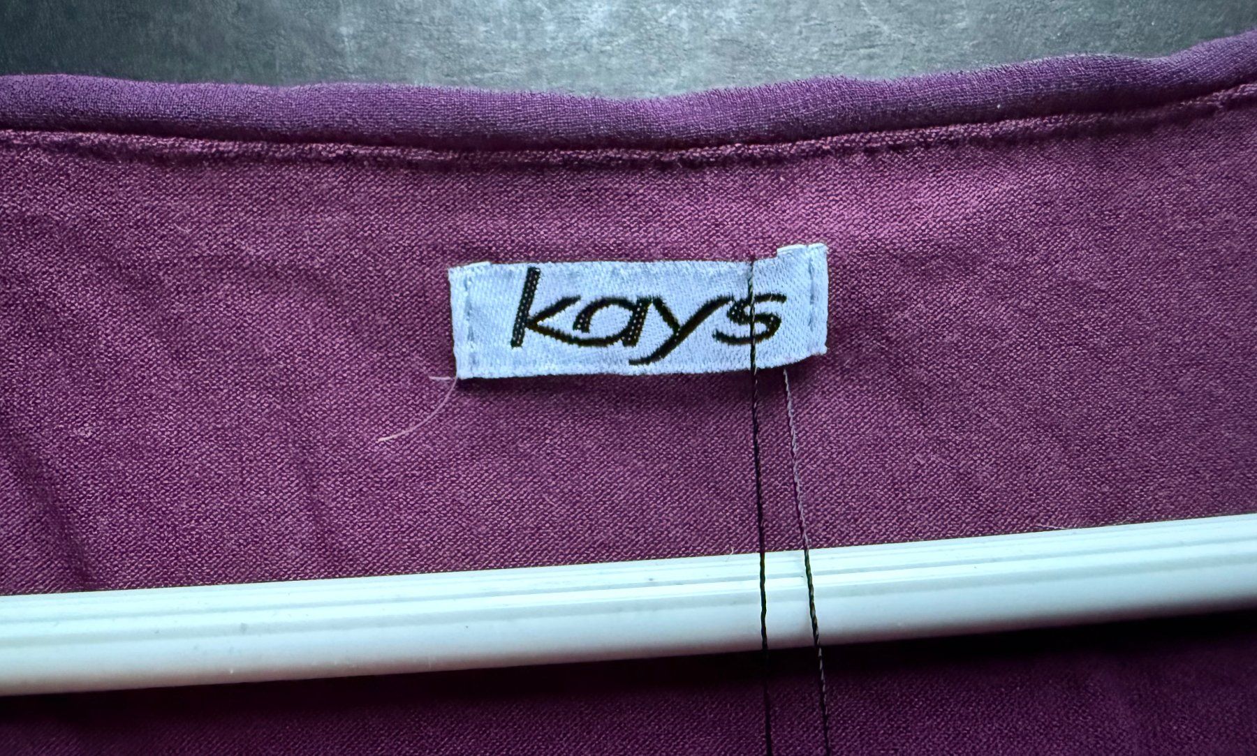 Tuniche: Tunika / Bluse bordeaux von kays – Usato da Zäziwil venduto da kreative-ideen 3