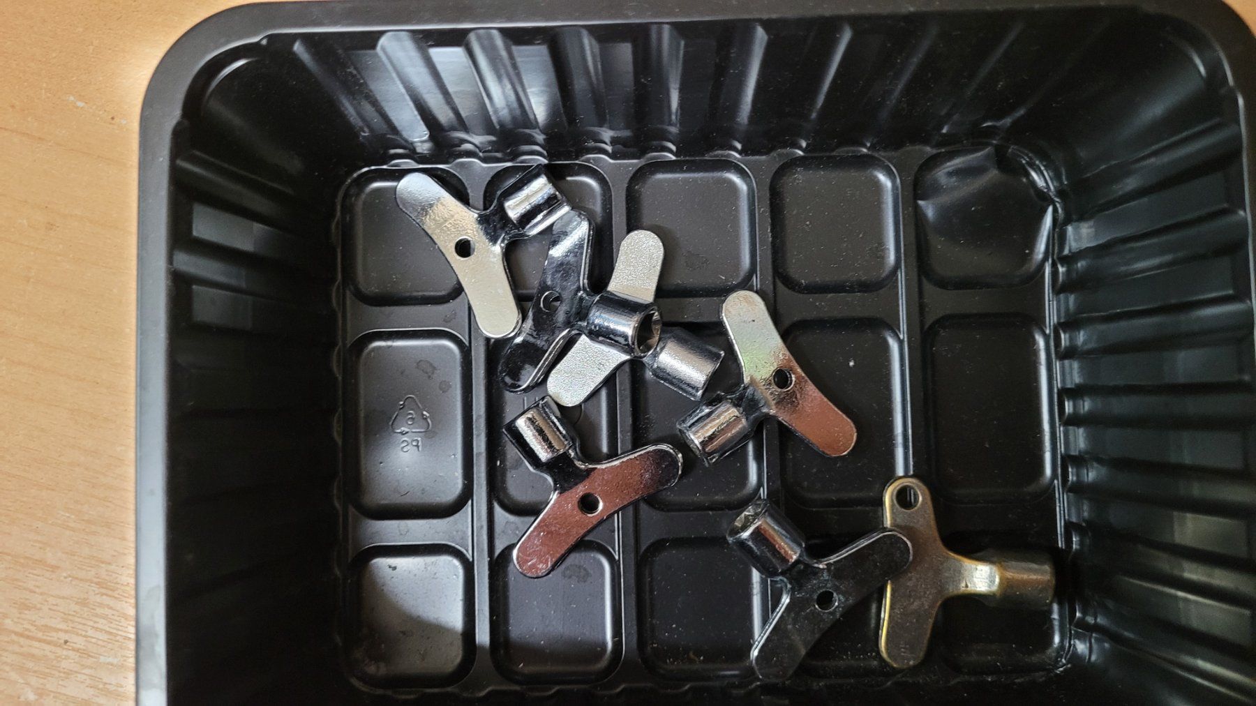 Alle Werkzeuge: Nussbaum Clés pour la vanne 6mm – Neu (gemäss Beschreibung) aus Bionnens von Meg011