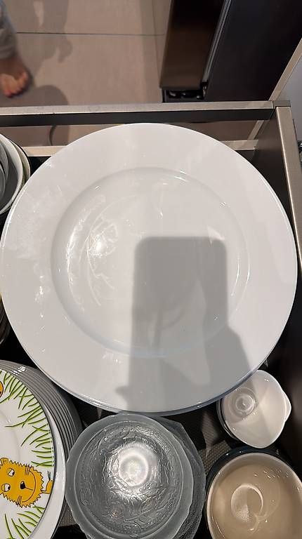 Set di piatti: Komplettes Tellerset 56 Teilig – Usato da luzern venduto da lua_z2bg 3