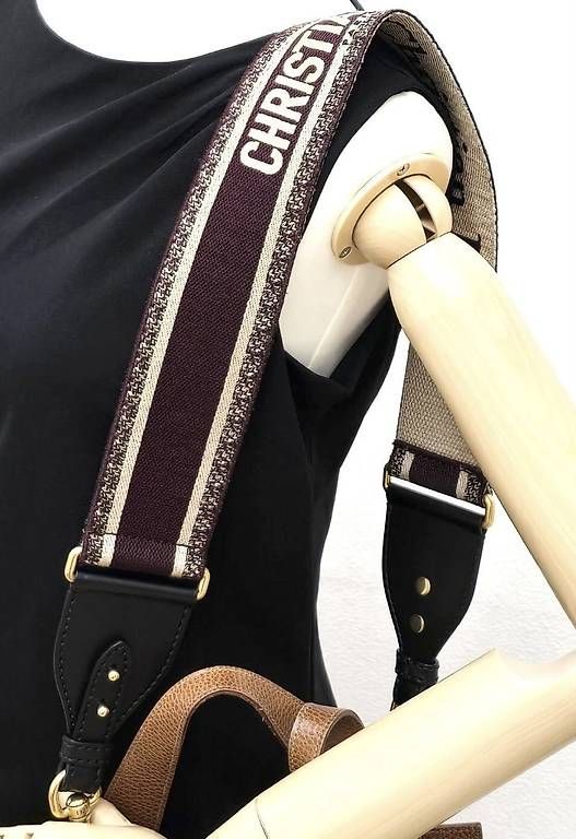 Altro in  Abbigliamento & Accessori: Christian Dior Embroidery Shoulder Strap – Usato da Dübendorf venduto da lilasonderbar 2