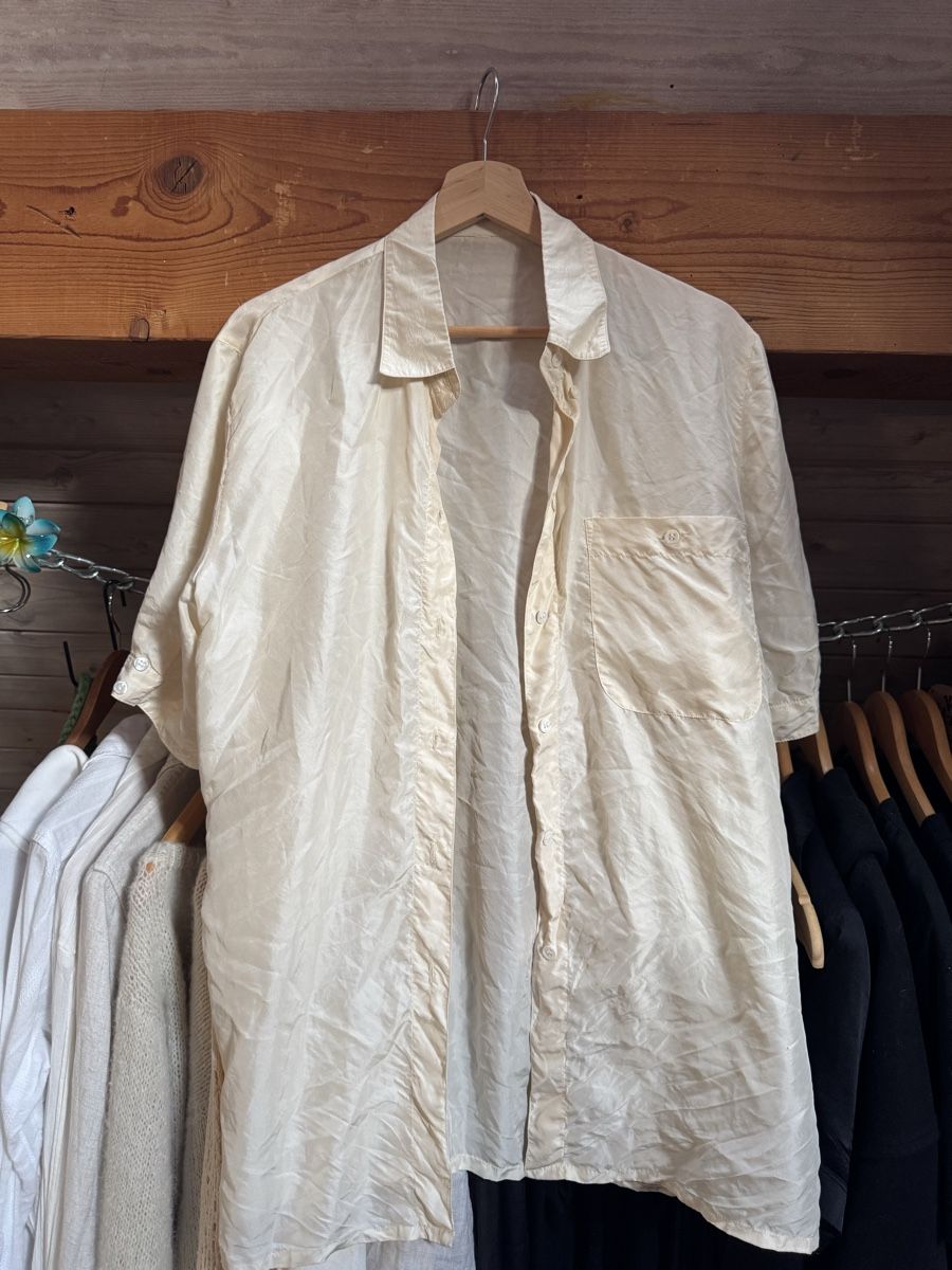 Blusen: Kurzarmhemd Seide beige – Gebraucht aus BERN von mar_rz79