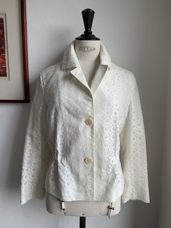 AKRIS punto: Neuer heller Blazer mit Baumwoll-Stickerei, 36