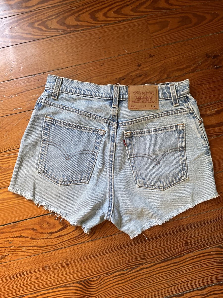 Jeans: Jeans Shorts von Levis/Rework – Usato da Bern venduto da Corinn_na 2