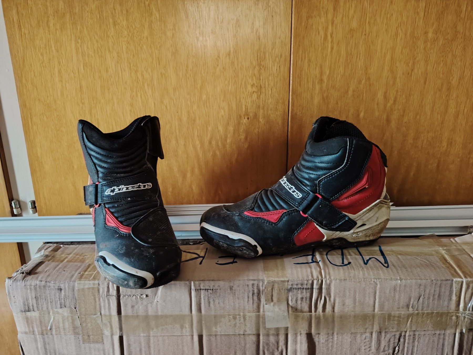 Alpinestars Chaussures hommes: Chaussures moto Alpinestars – D'occasion à Neuchâtel par Mitchi28 1