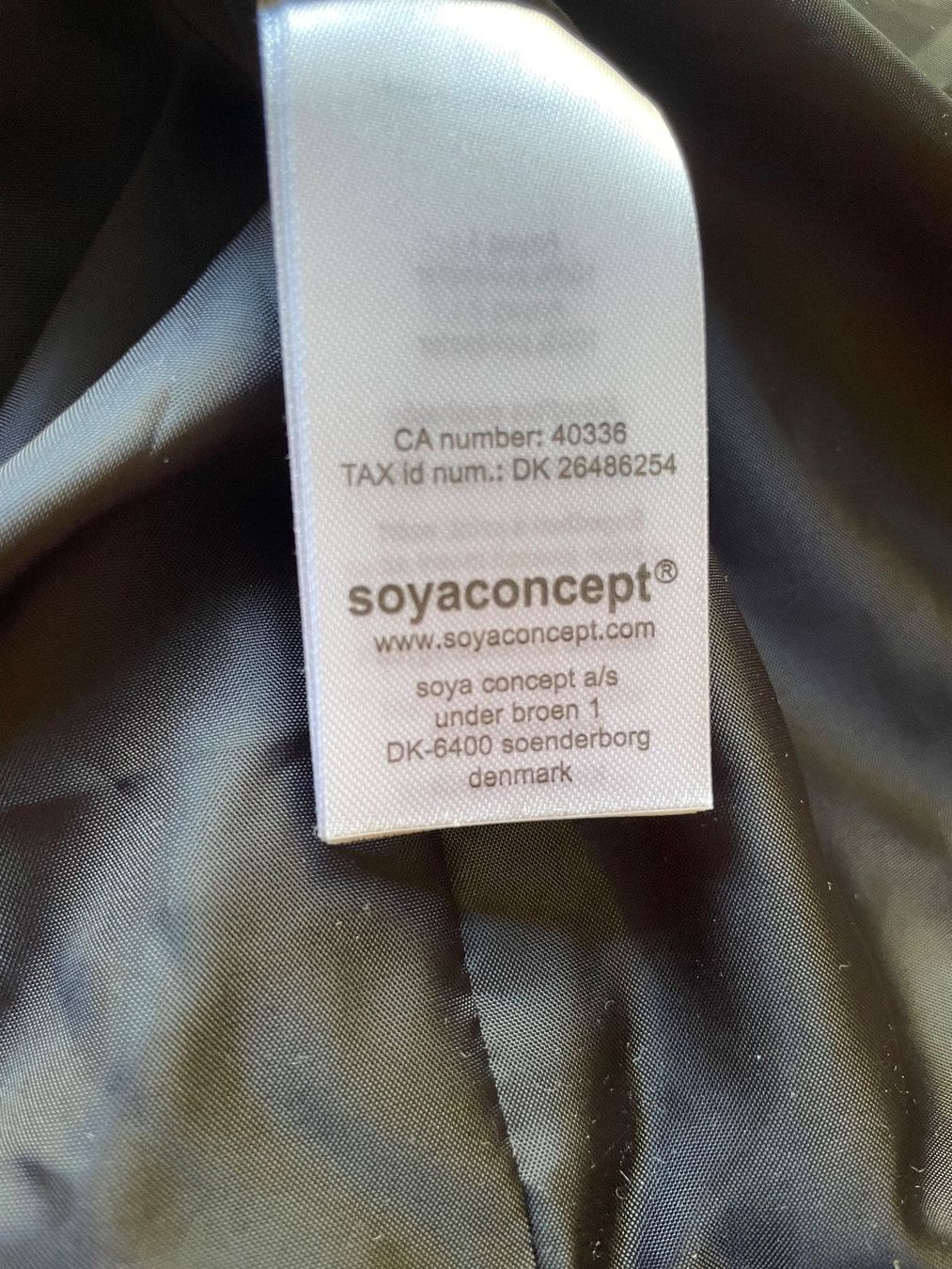 Giacche: Kunstfell Winterjacke schwarz gr.L – Usato da Winkel venduto da jen_5wrx 5
