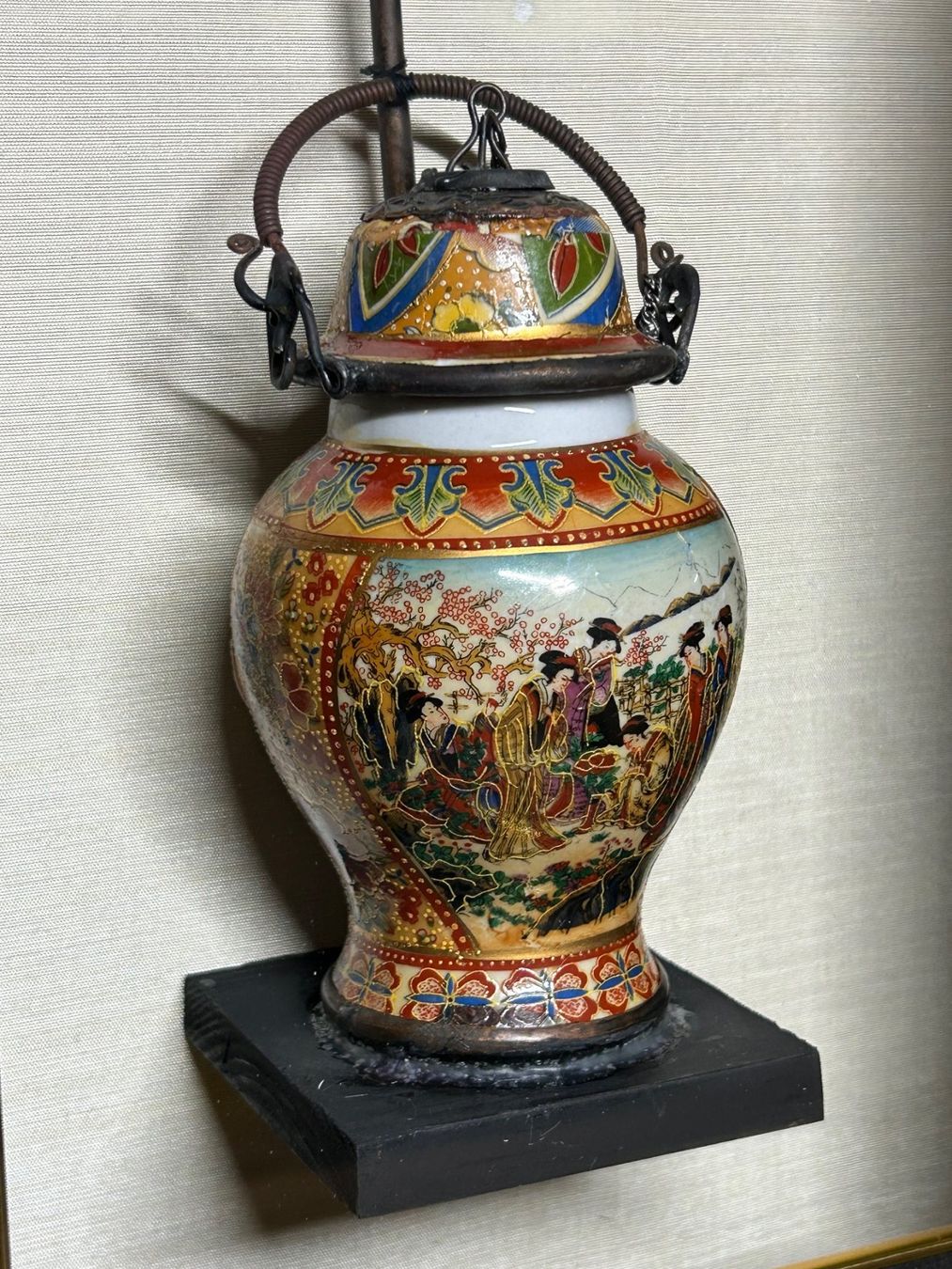 Sculture & Statue: Schaukasten / Gablote / Vitrine mit Opiumpfeife – Usato da Rocourt venduto da Vijay02 4