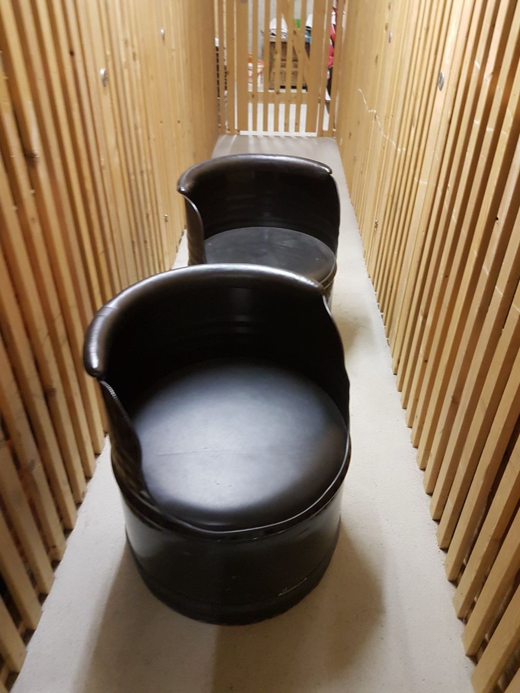 Sgabelli: Fass Hocker Bar Hocker – Usato da kölliken venduto da TerryCash 2
