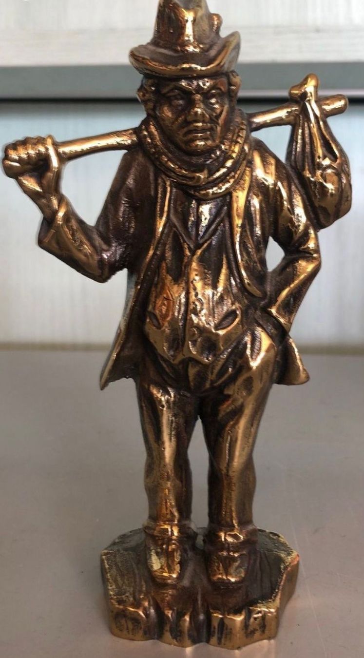 Skulpturen & Statuen: Massive Messing Mann – Gebraucht aus Olten von sportwelt