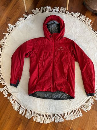 Arc’teryx Atom Hoody Herren M | Rot | Top Zustand | leichte