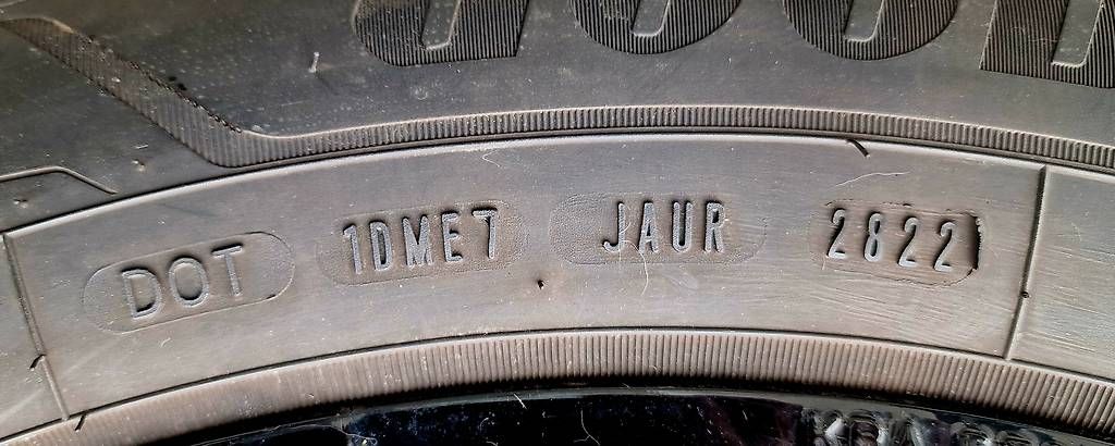 Volkswagen Pneus & Kompletträder: Winterräder ID Buzz Kompletträder – Gebraucht aus Klingnau von Kiwa 1