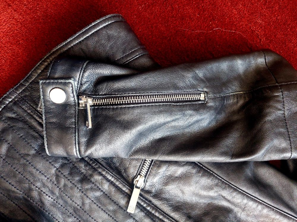 Morgan Giacche: Schwarze Morgan Kalbs- Lederjacke, Grösse 36 – Top Zustand! – Usato da Hochwald venduto da hupelcord 1