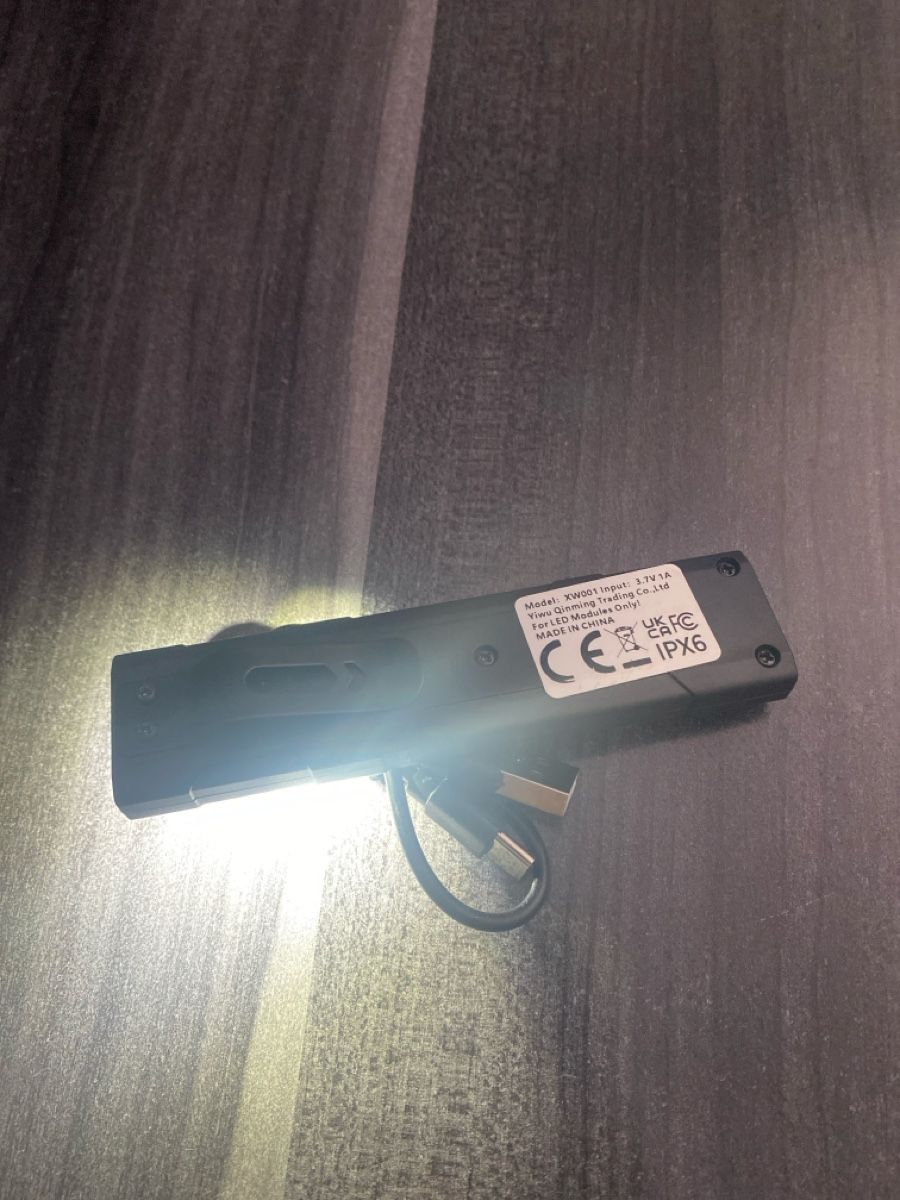 Lampes: Lampe LED WS-D057 portable, neuve – Neuf (Voir description) à Chamoson par Pince26 2