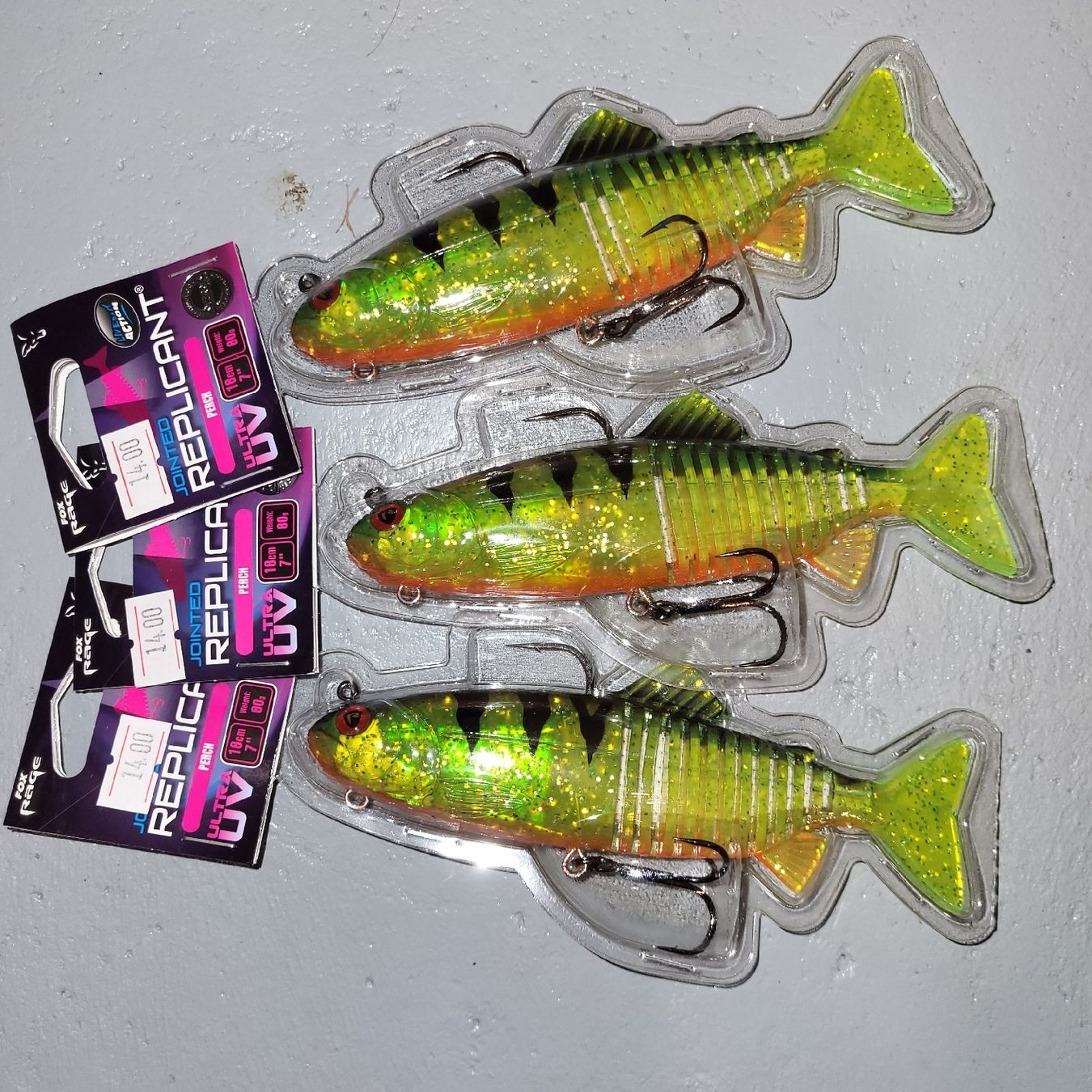 Esche: leurre fox replicant jointed 18 cm UV perch – Nuovo e nell'imballaggio originale da Lentigny venduto da Davide599