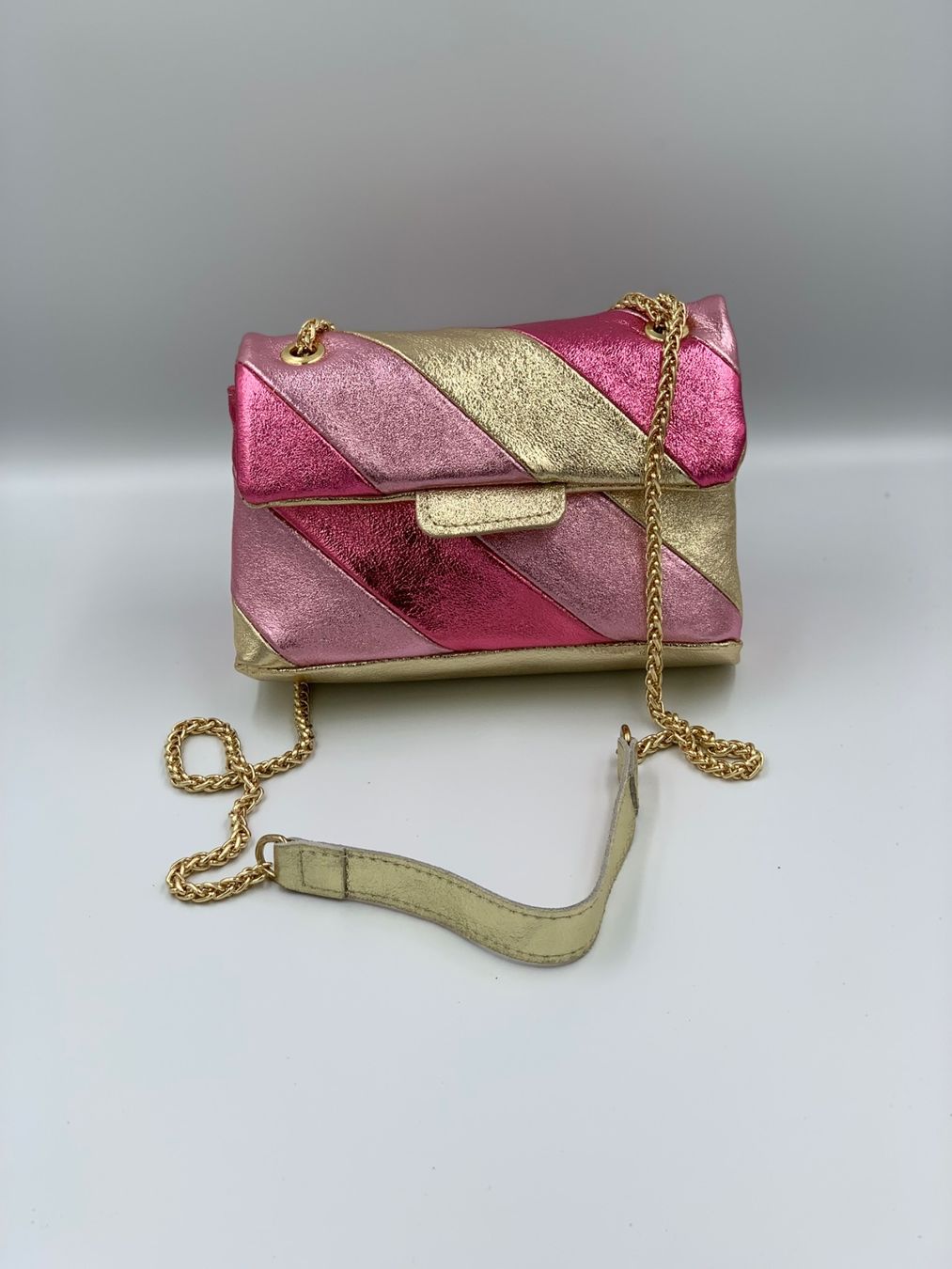 Borse da donna: Schultertasche  "Pink" – Nuovo e nell'imballaggio originale da Bülach venduto da DuffyFashionAvenue 1