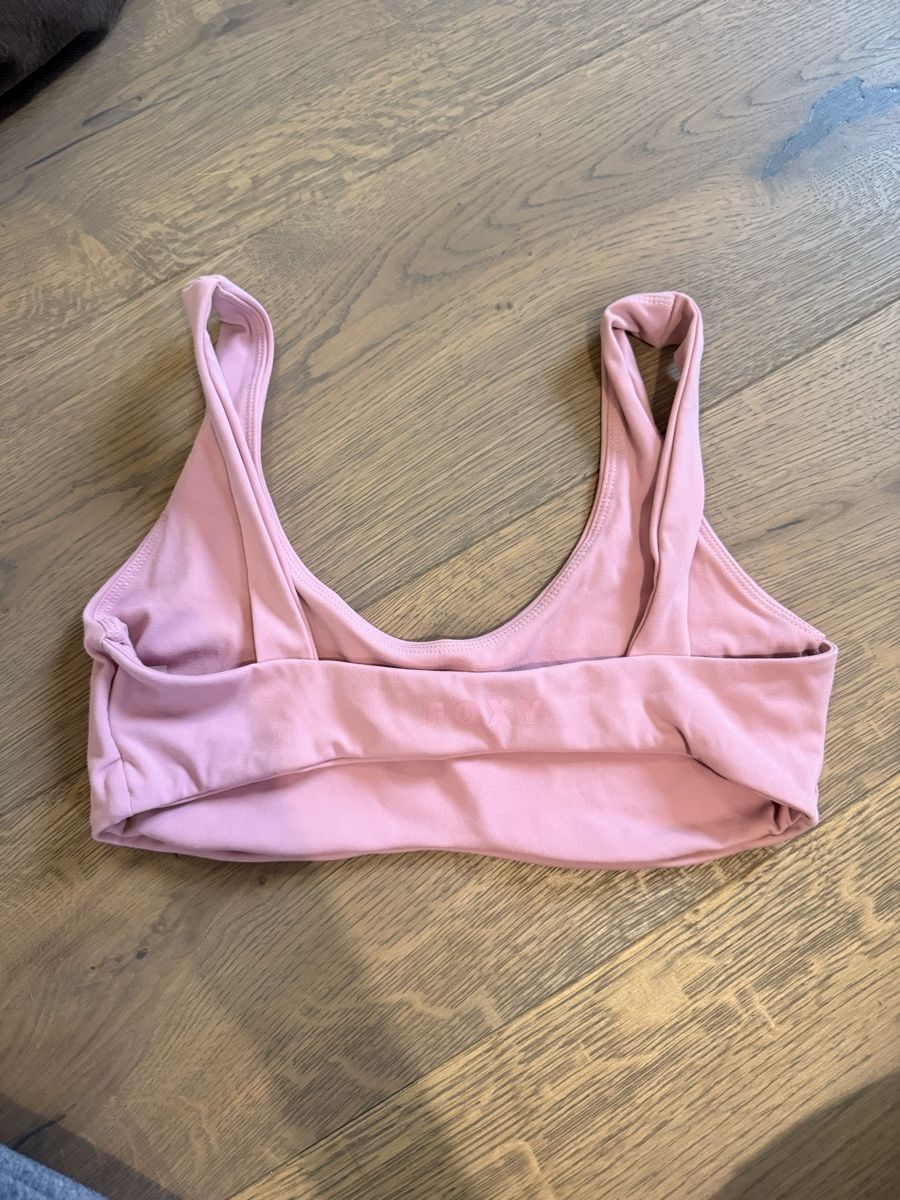 Tops: Sport’s bra – Neu (gemäss Beschreibung) aus Zürich von Bellinka23 1