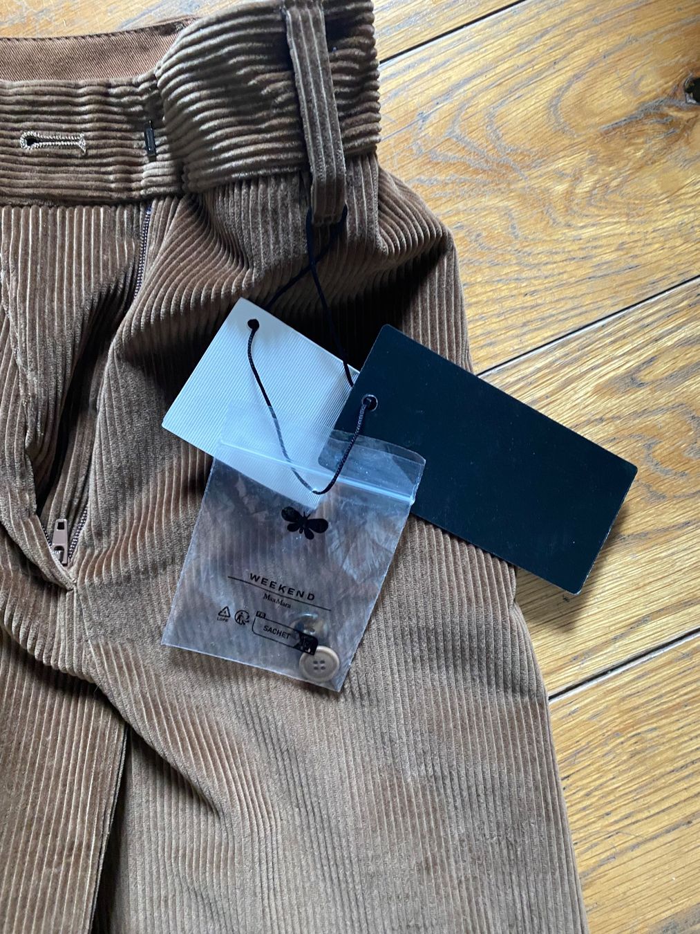 Max Mara Pantaloni: Pantalon Tania Weekend MaxMara – Nuovo e nell'imballaggio originale da Hermance venduto da joe_td6n 1
