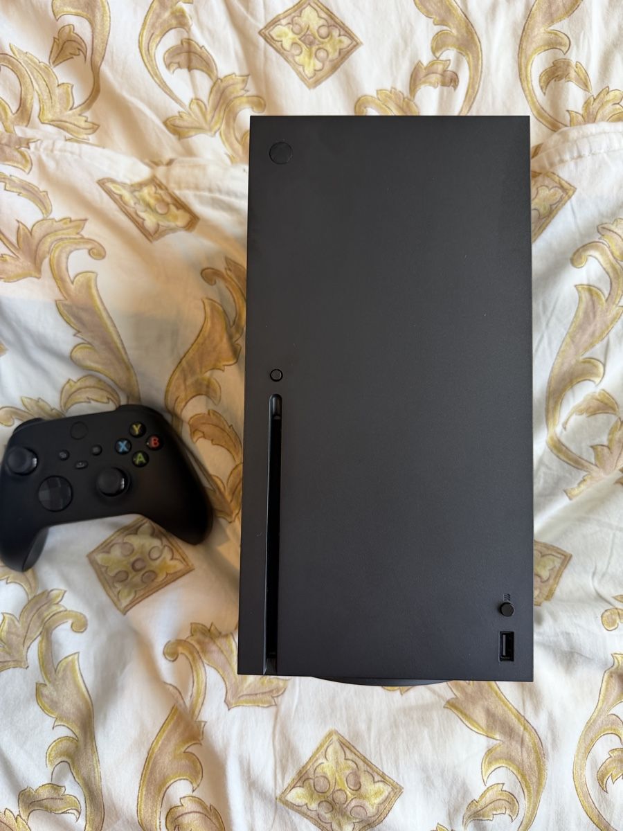 Microsoft Konsolen: Xbox series X – Gebraucht aus Uznach von Alessandro_01 1