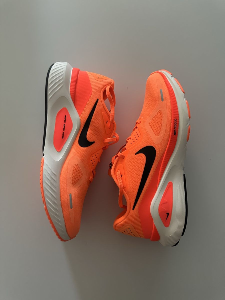 Nike Scarpe da uomo: Nike run structure 26 orange – Nuovo e nell'imballaggio originale da Buchs ZH venduto da wonderico