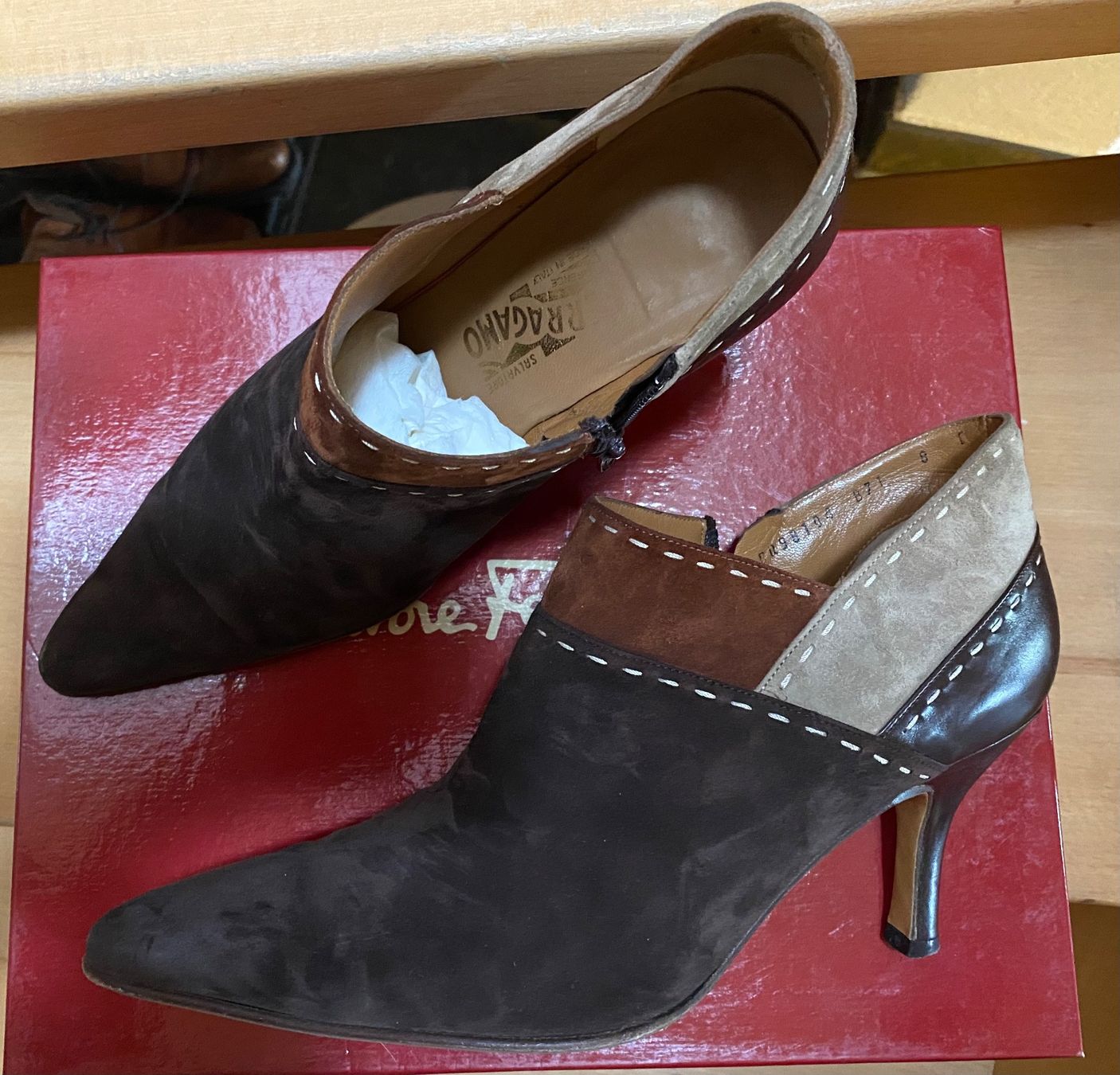 Salvatore Ferragamo Scarpe da donna: Damenschuh von Salvatore Ferragamo – Usato da Russikon venduto da Honolulu-2019 2