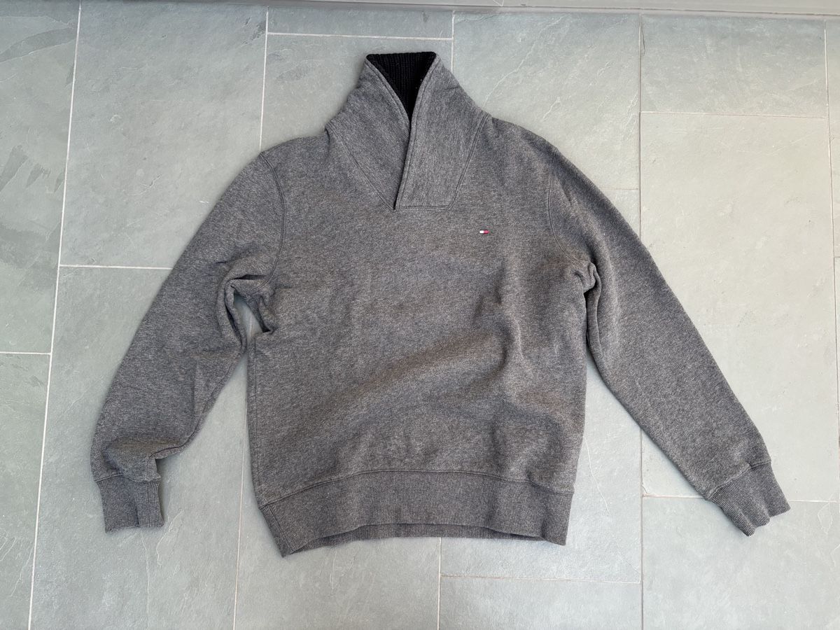 Tommy Hilfiger Maglioni & Felpe: Stylischer Tommy Hilfiger Pullover M grau – Nuovo (secondo la descrizione) da Ermatingen venduto da car_5q9w