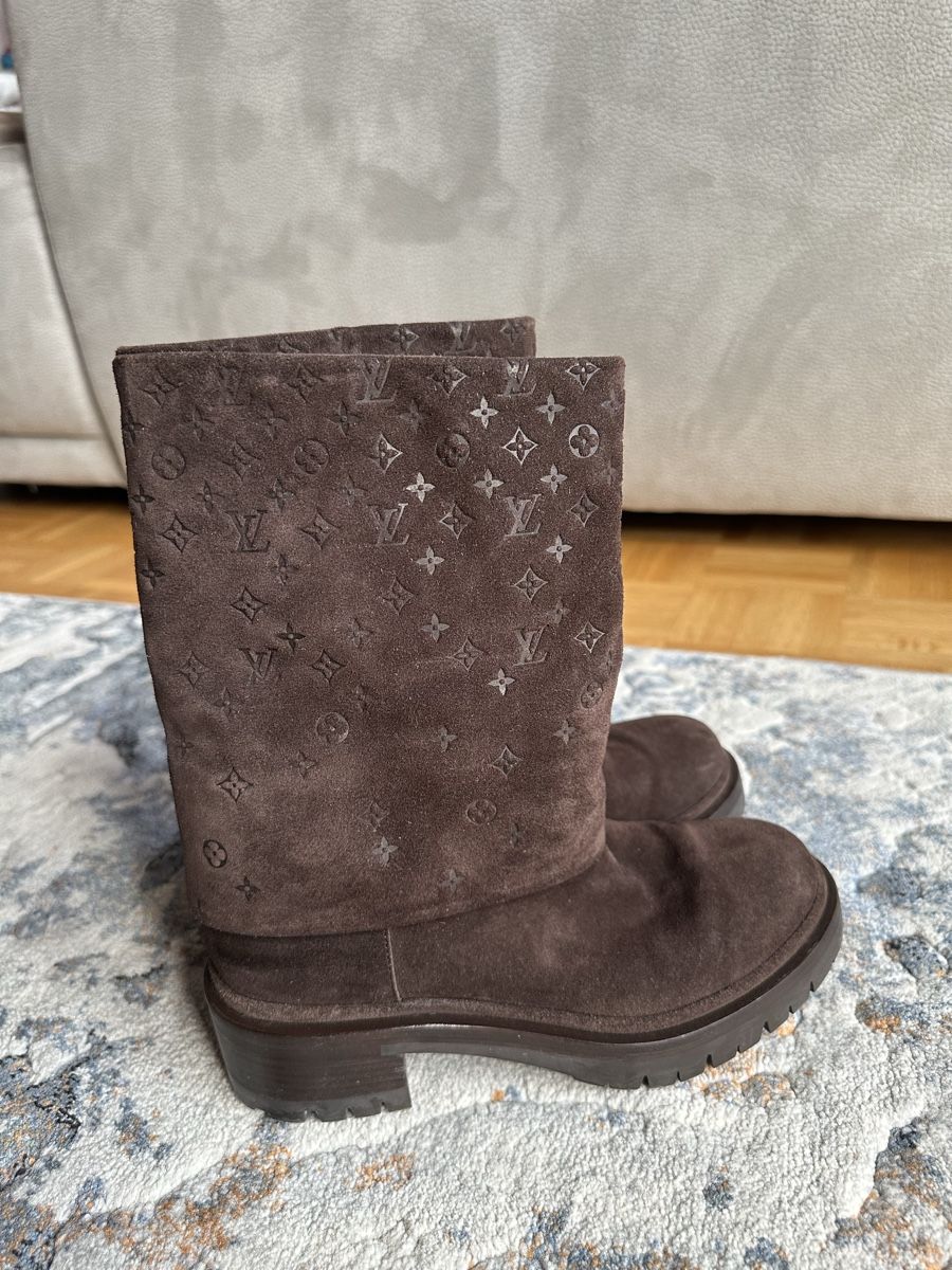 Louis Vuitton Damenschuhe: Louis Vuitton Brown Suede Monogram Boots - Size 36 – Gebraucht aus Spreitenbach von Wa-C789 1